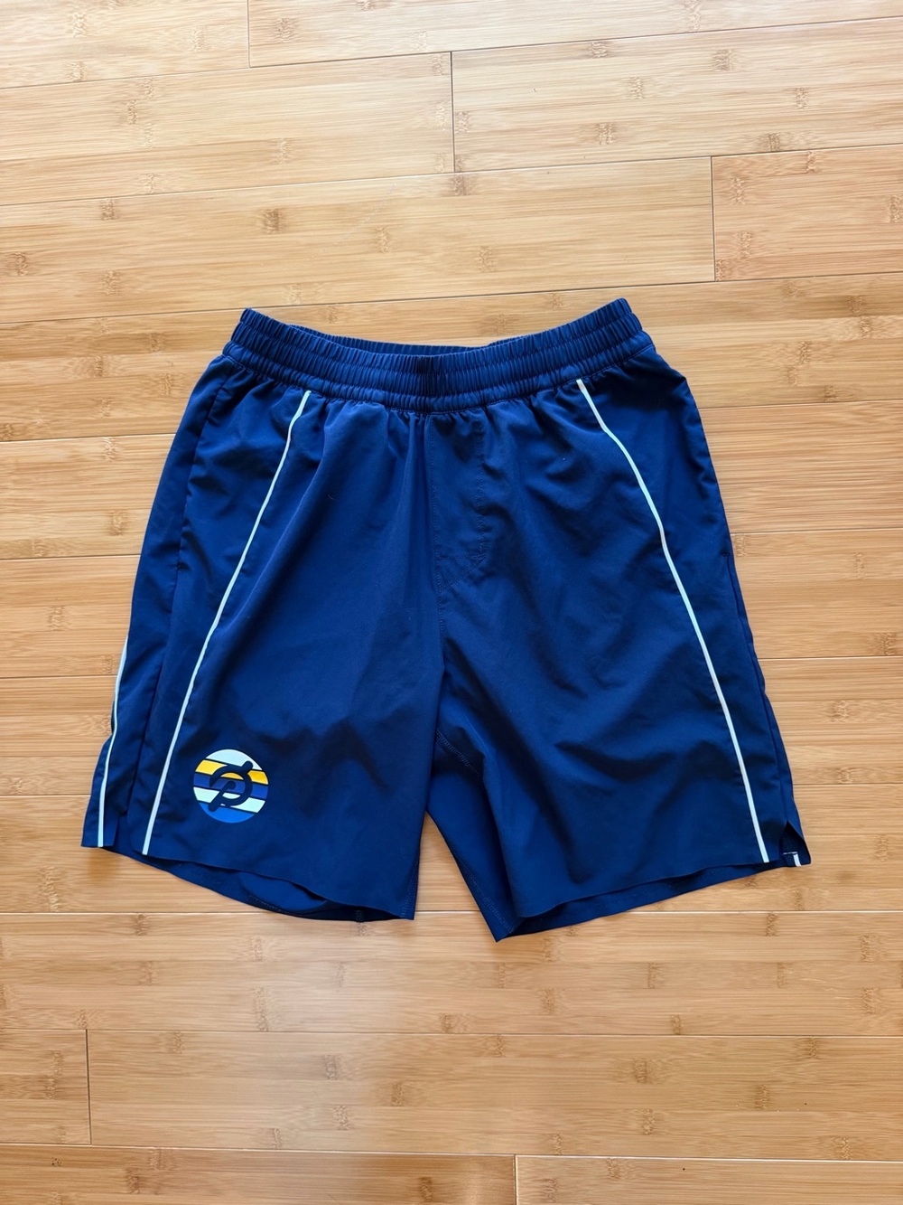 Peloton Men’s Output 8” Lined Piped Turin Shorts Navy — Size M